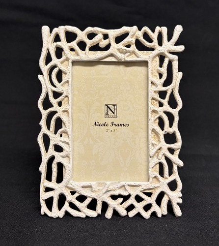 Mini white metal - metal, picture